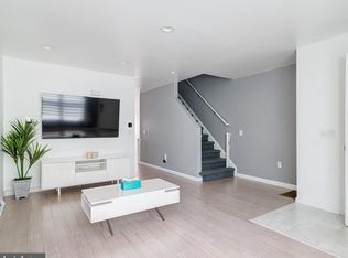 1113 E Hewson St, Philadelphia, PA 19125
