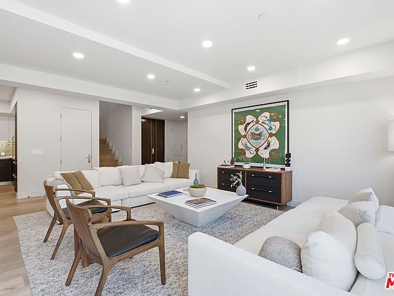 2nd image of 505 S Barrington Ave #104