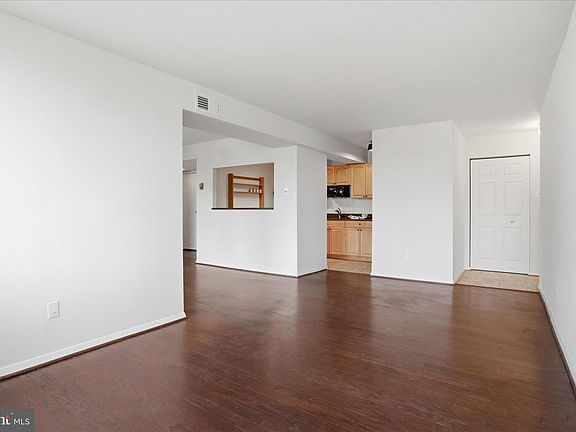 5th image of 501 N Armistead St APT T2