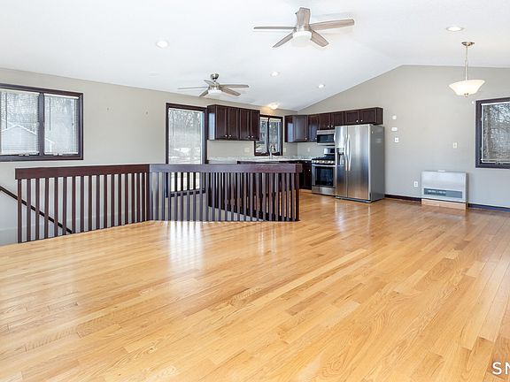 3rd image of 12 Rondaly Road