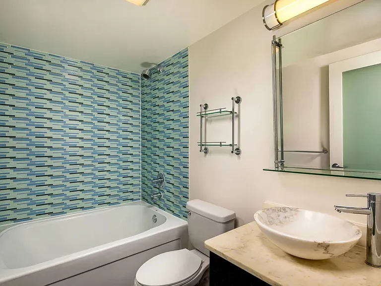 Thurman Lofts — Photo 27