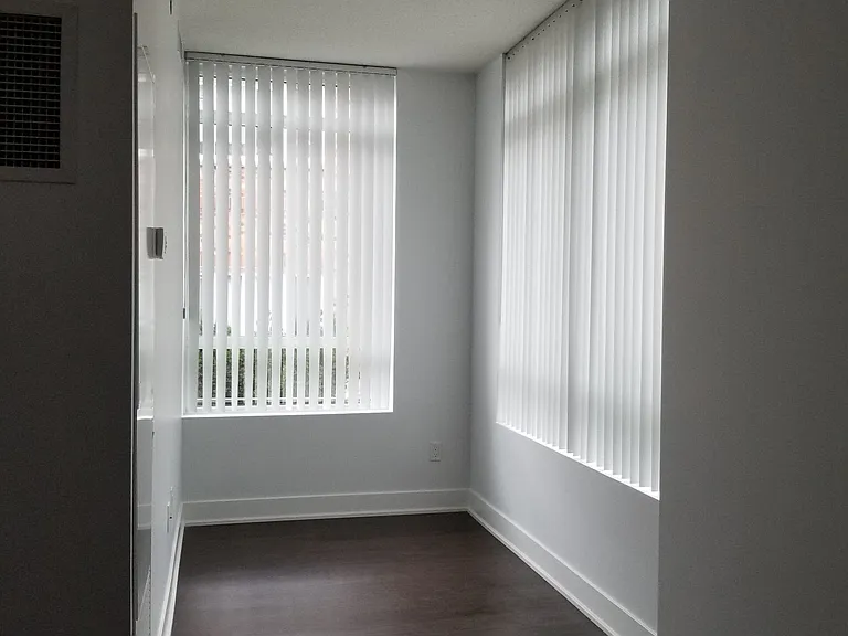 7608 Yonge St #210 — Photo 11