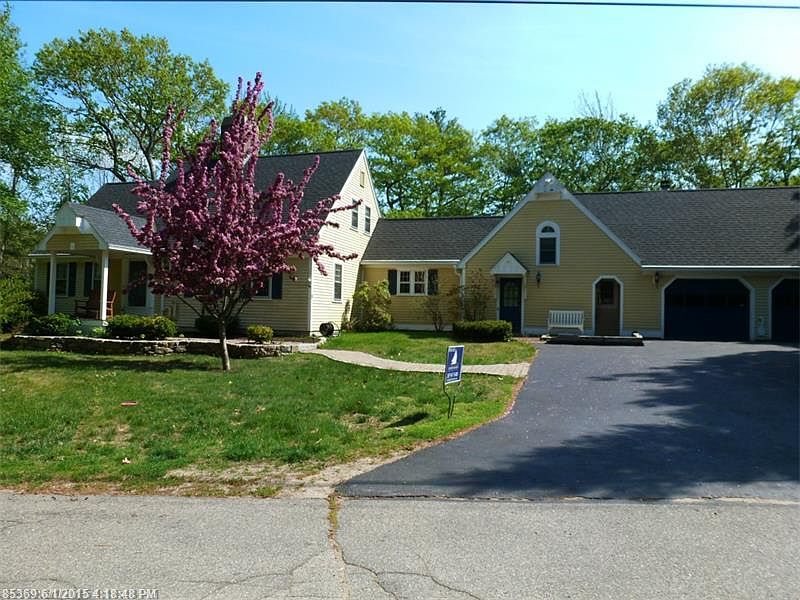 1st image of 21 Magnolia Dr
