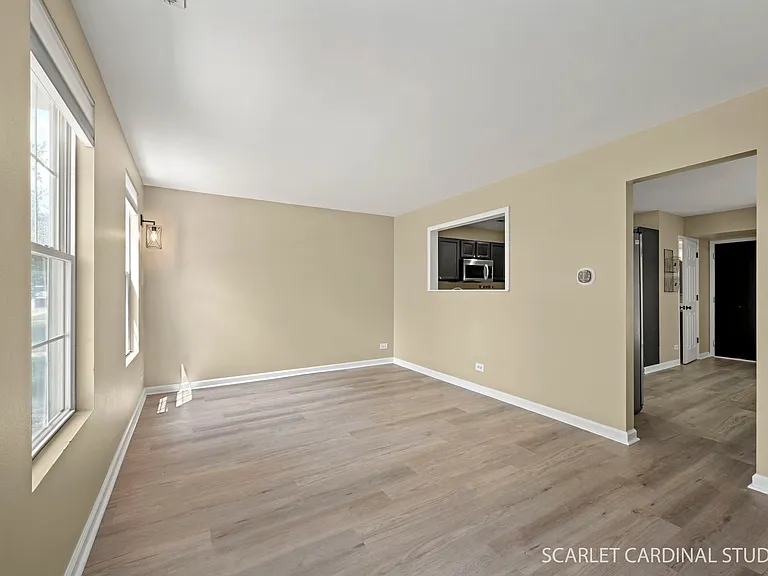 148 Presidential Blvd — Photo 2