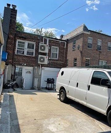 3rd image of 3057 84th St