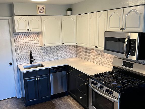5th image of 6468 N Northwest Hwy APT A2