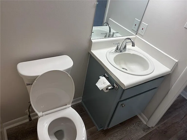 4 Eastview Cir #4 — Photo 14
