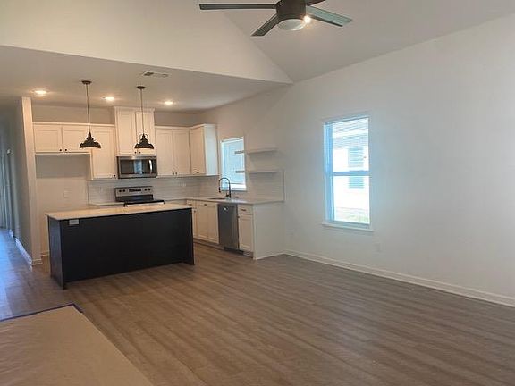 2nd image of 836 Gibbard Ave