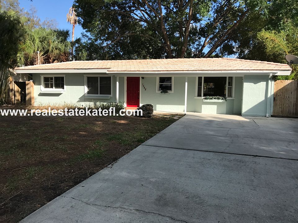 1st image of 1548 Carson Cir NE