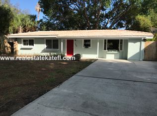 1548 Carson Cir NE, Saint Petersburg, FL 33703