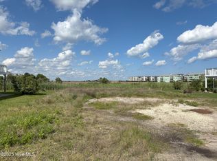 116 Virginia Ave #9R, Carolina Beach, NC 28428