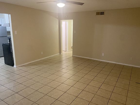 4th image of 3024 Tudor Ln #101