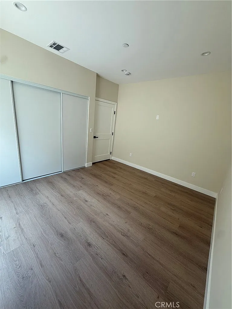 3 bed, 1200 sqft, $3,900 — Photo 4