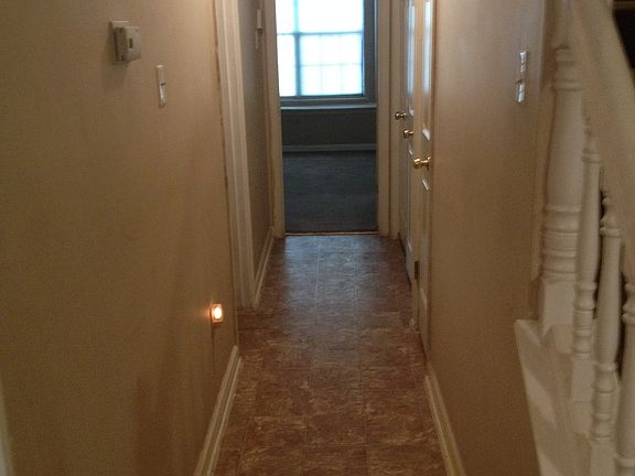 Hall f/kitchen to Master bedroom