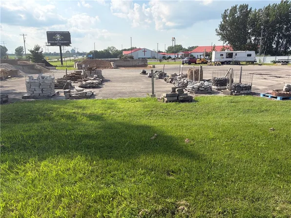 2510 NW 121st Rte, Decatur, IL 62526