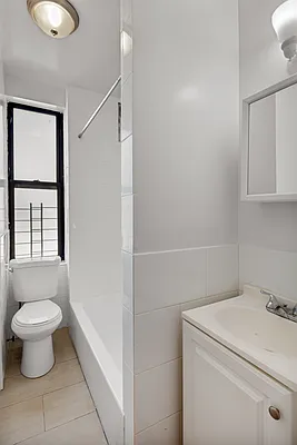 Rented by Bohemia Realty Group | media 10