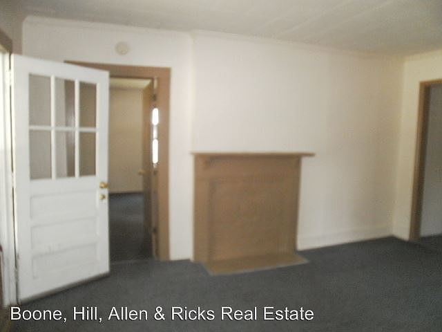 2nd image of 619 Jefferson St