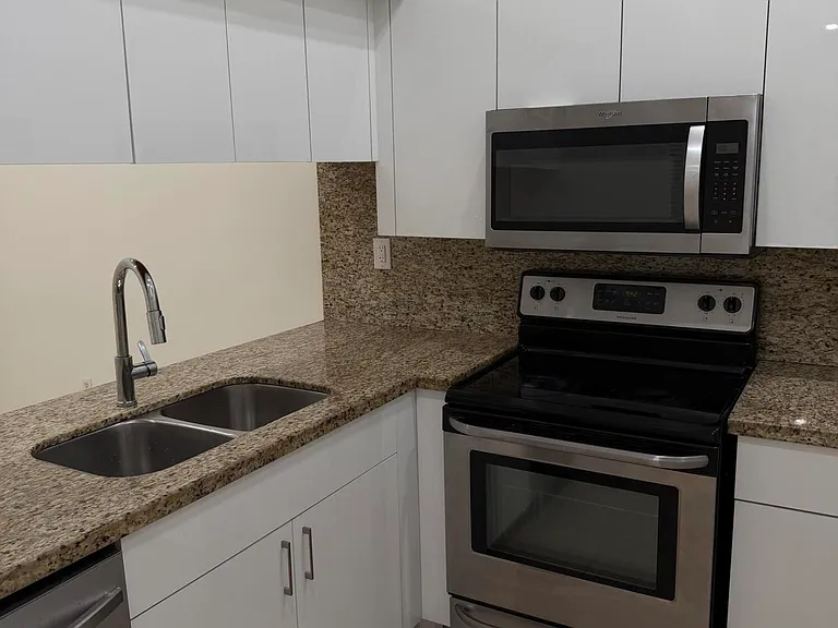 18290 Mediterranean Blvd #6-5 — Photo 4