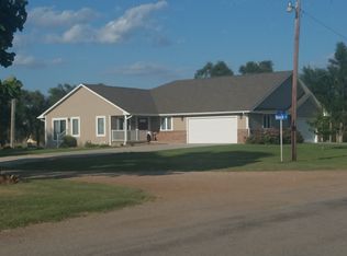 648 W 8th Ave, Ashland, KS 67831