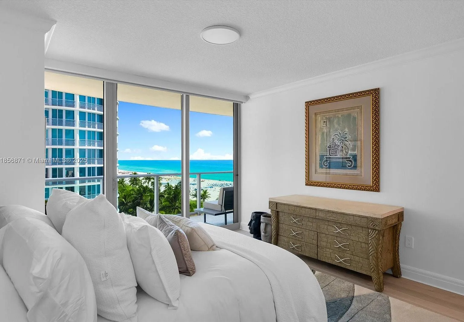 1455 Ocean Dr — Photo 4
