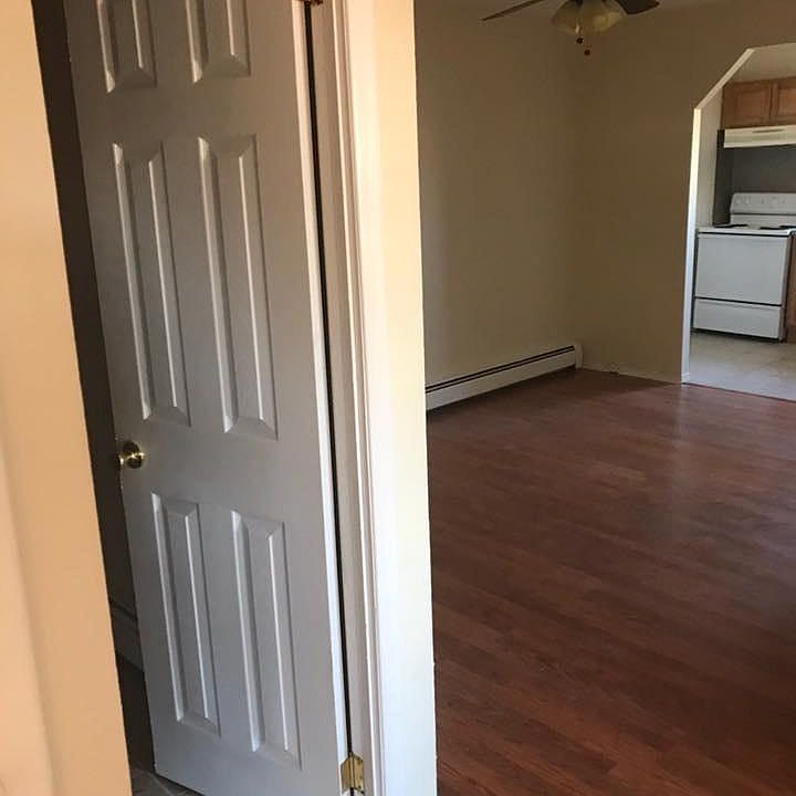 1st image of 3244 Ampere Ave