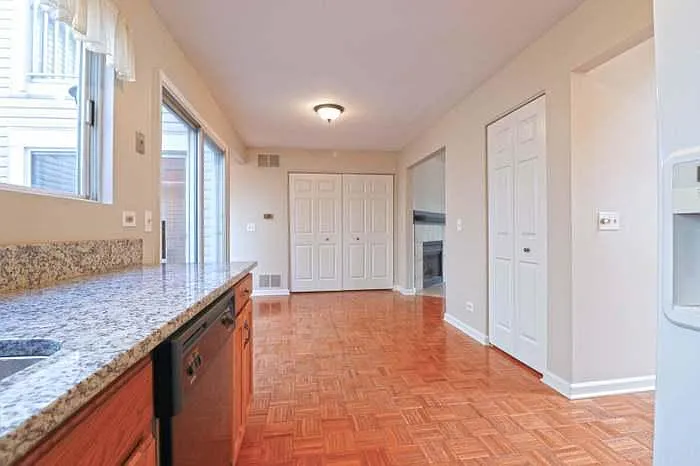290 Le Parc Cir — Photo 8