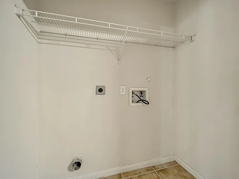 12810 Lake Shore Dr — Photo 25
