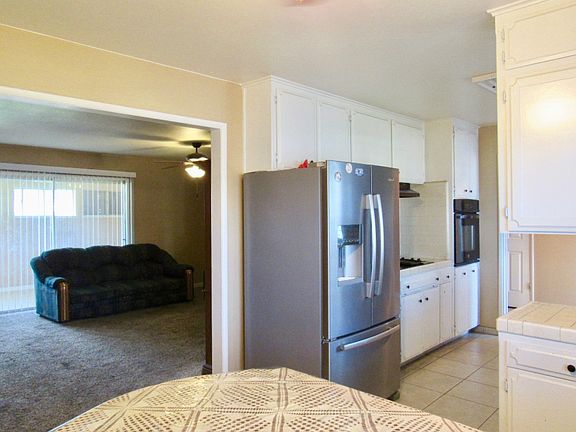 5th image of 393 Terri Dr