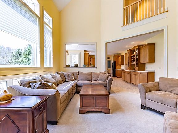 5th image of 1423 Falmouth Ln