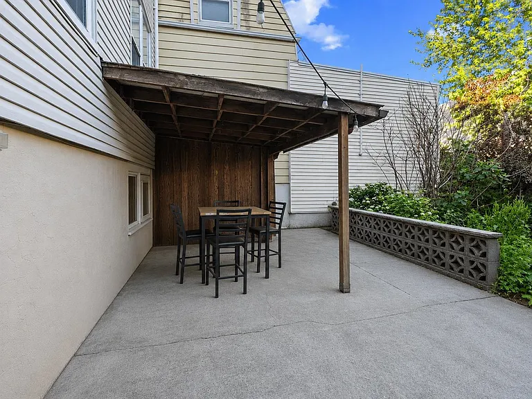 19 Hawthorne Ave #1 — Photo 22