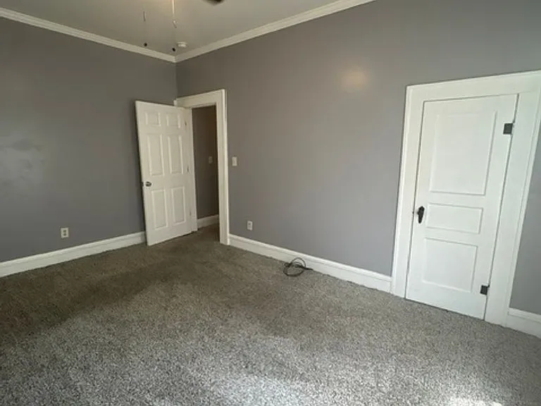 338 N Church St — Photo 9