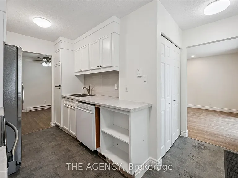 410 Scottsdale Dr — Photo 11