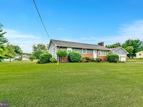 10 Fairview Rd, Robbinsville, NJ 08691