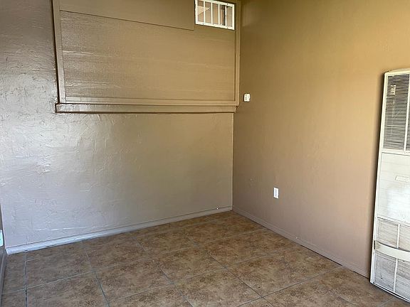 2nd image of 2113 Oxford Ave SE #B