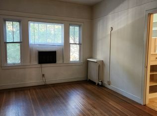817 25th St APT 2B, Sacramento, CA 95816