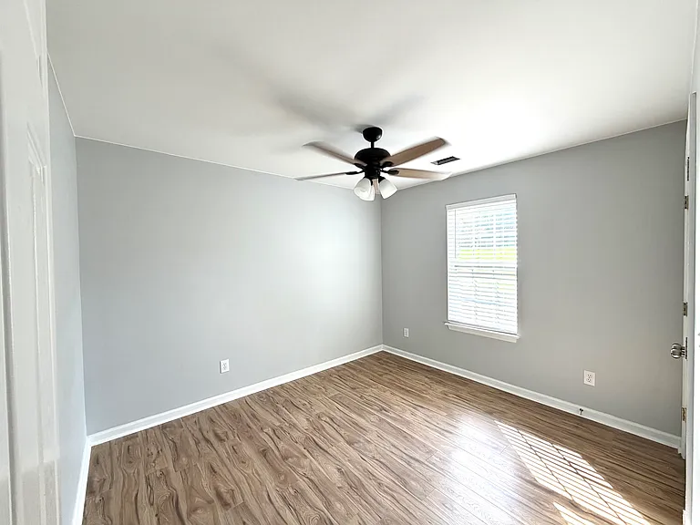 476 Connemara Trl — Photo 14