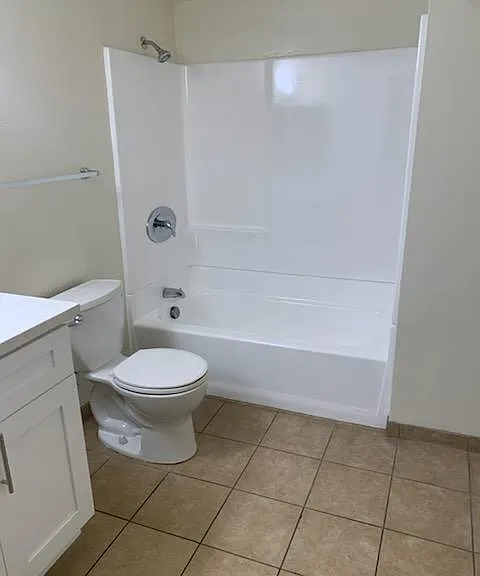 1039 Justin Ave — Photo 15