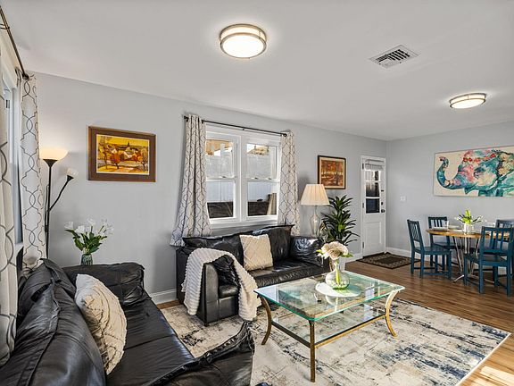 3rd image of 401-403 Essex St