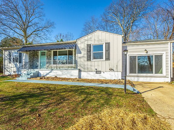 2nd image of 3711 E Abercrombie Cir