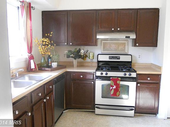 5th image of 3255 Tayloe Ct