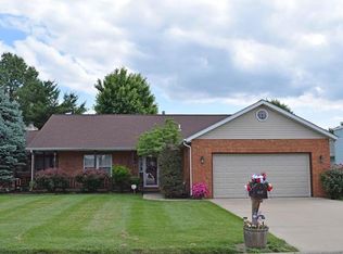 632 Green Haven Dr, Swansea, IL
