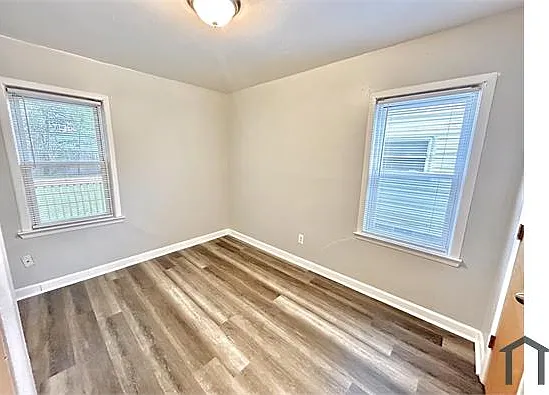 13797 Hendricks Ave — Photo 10