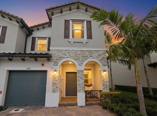 2761 NW 55th Way, Fort Lauderdale, FL 33313