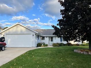 10430 S Shepard Ave, Oak Creek, WI 53154