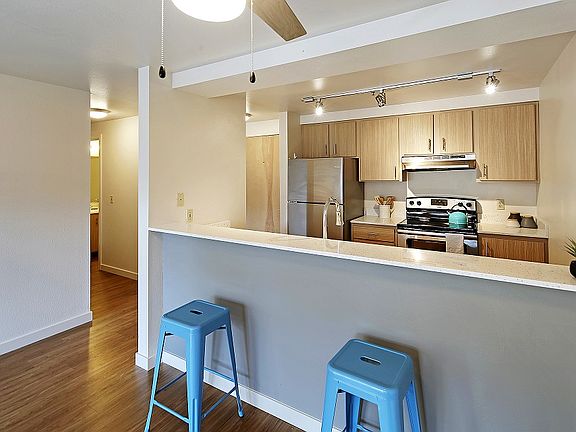5th image of 7910 170th Pl NE APT 307