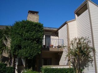 7028 N Holiday Dr, Galveston, TX 77550