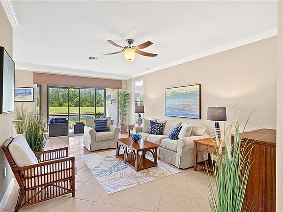 5th image of 10321 Glastonbury CIR #101