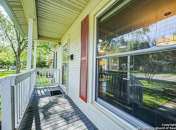 3rd image of 226 Irvington Dr
