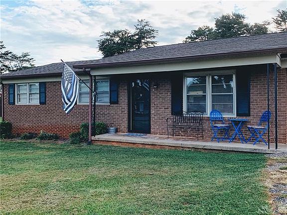 4th image of 235 Shumaker Dr