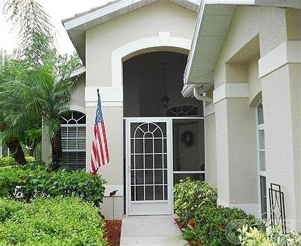 Screened front lanai entryway.
